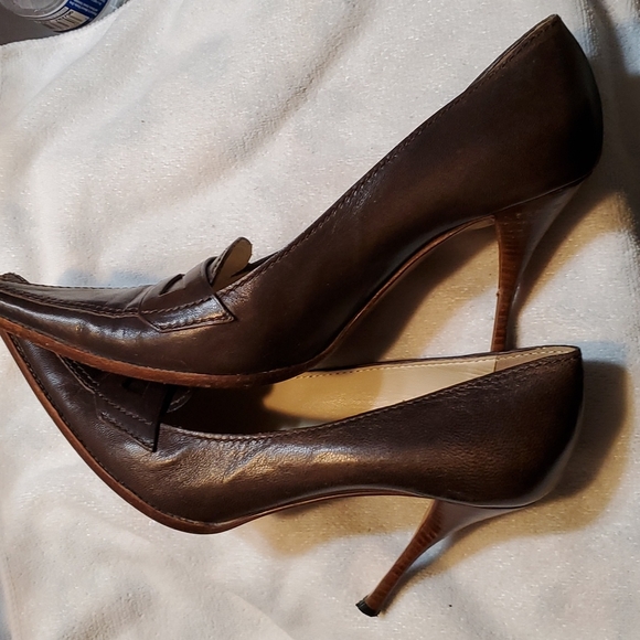 Prada Shoes. - Picture 10 of 16